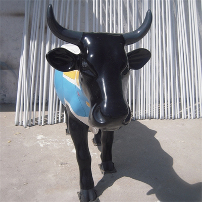 Fiberglass Life Size Animal Statues Garden Painted Cow Sculptures For Mall