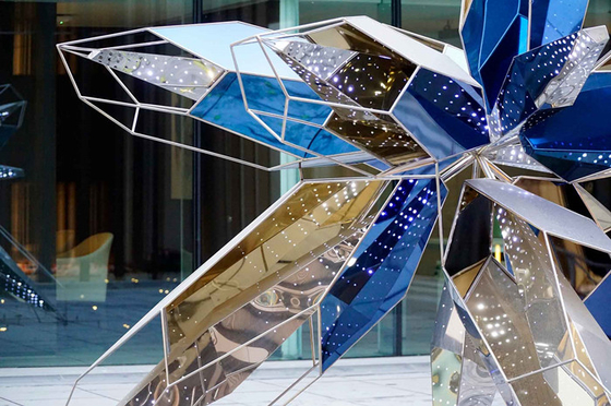 Hotel Pool Decorative Metal Sculpture Contemporary Modern Art Outdoor Sculpture