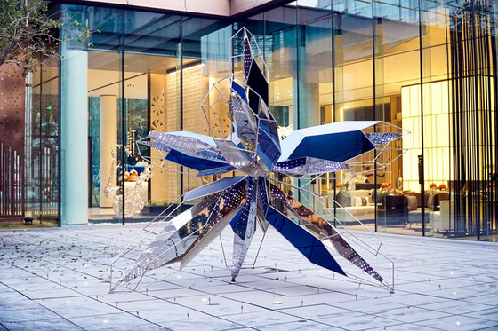 Hotel Pool Decorative Metal Sculpture Contemporary Modern Art Outdoor Sculpture