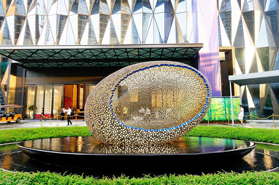 Golden Center Outdoor Garden Sculptures Electroplate Metal Bird Nest Sculpture