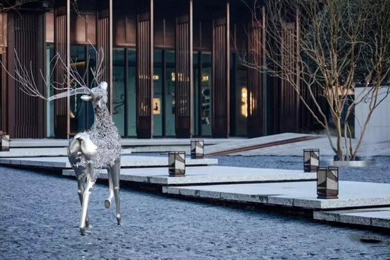 Landscape Metal Deer Stainless Steel Garden Ornaments Abstract Life size