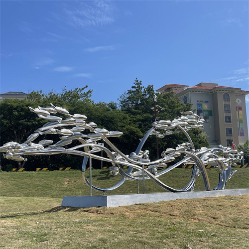 Mirror Modern Metal Art Fish Sculptures Polished For Garden Decoration