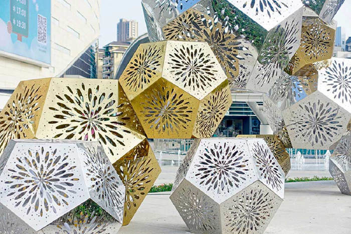 Gold Plated Public Art Decorative Metal Sculpture Large Hollow Stainless Steel