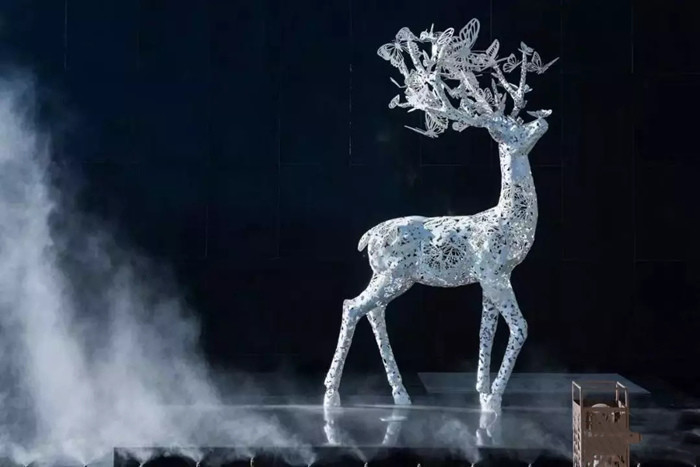 Metal Outdoor Deer Sculptures Public Art Decorative For Shop